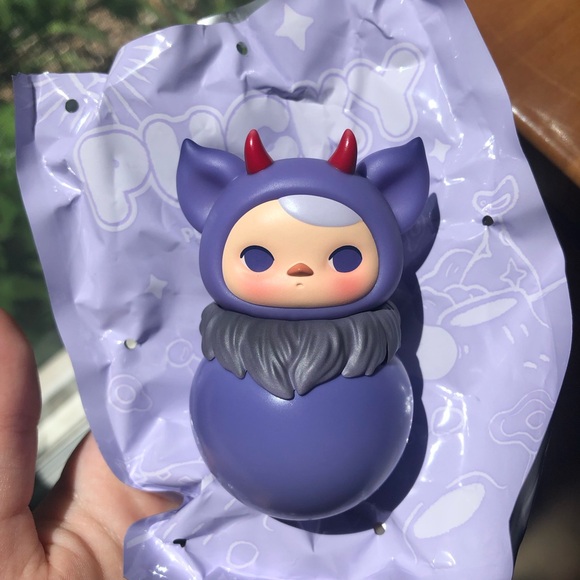 Pucky Roly Poly Kitty - Devil - Picture 2 of 6